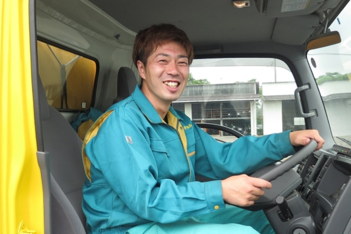 9/28-30旅行の為1日の配送なります 大型車で食品・乳製品配送ドライバー|DRIVE X（ドライブエックス）