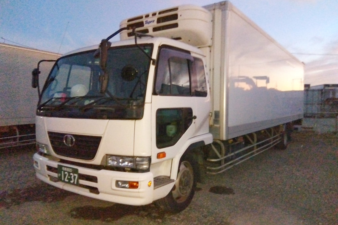 6t車でスーパーのセンター便配送ドライバー|DRIVE X（ドライブエックス）