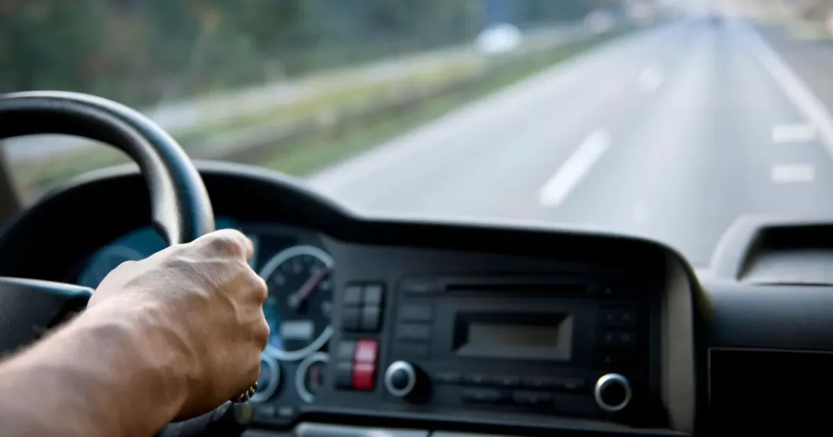 トラック運転手 未経験 40代 メインビジュアル