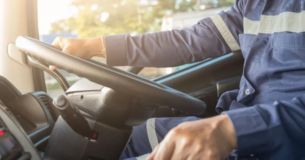 トラック運転手 末路 ビジュアル画像