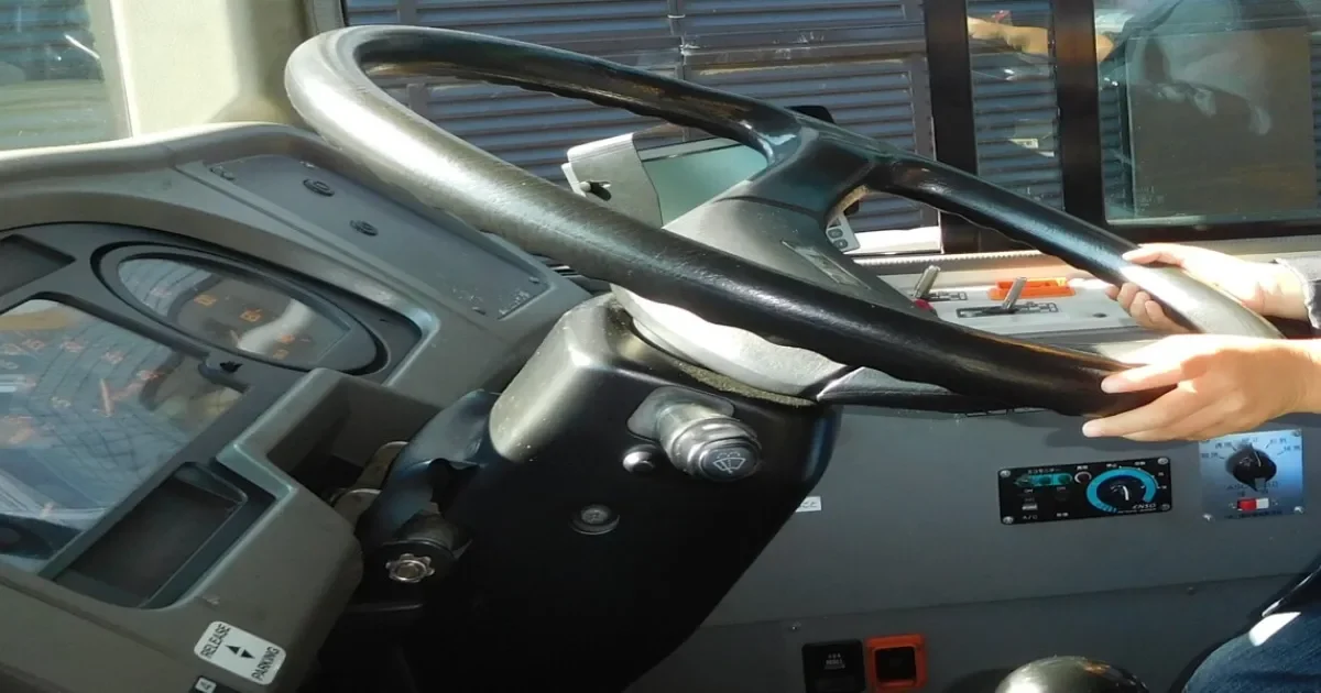 バス運転手不足_メインビジュアル画像