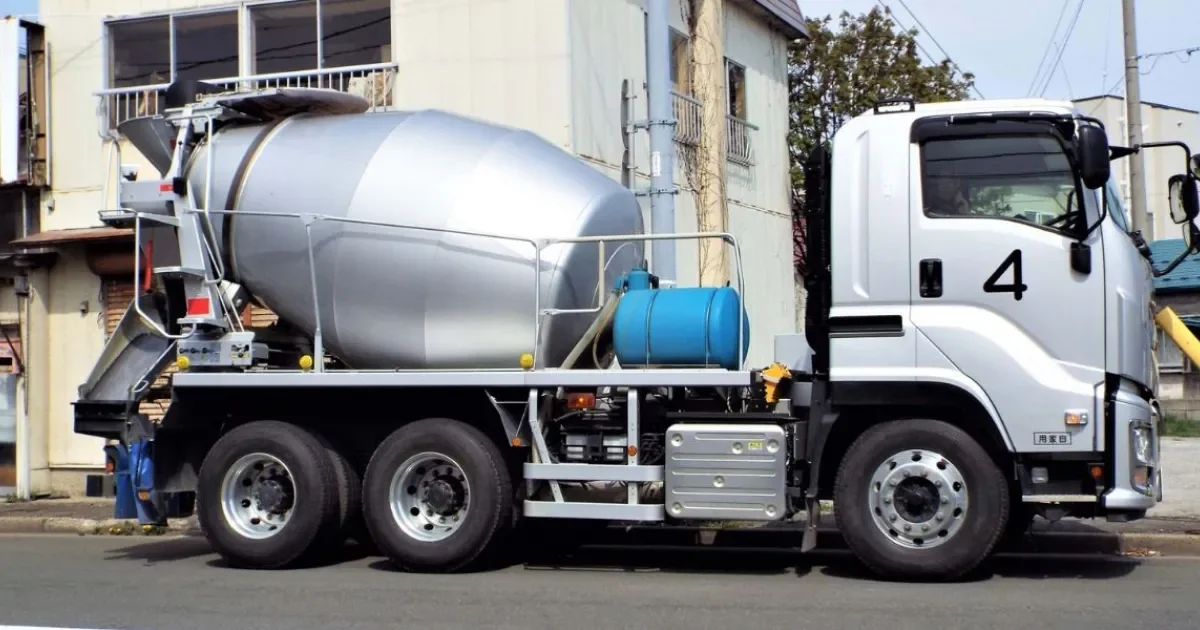 ミキサー車 免許 ビジュアル画像